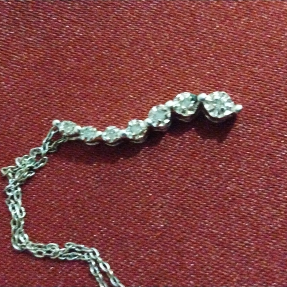 MD Jewelry Design Sterling Silver Necklace And Zirconia Pendant